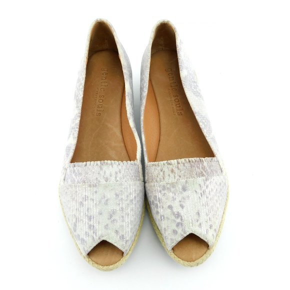 Unworn GENTLE SOULS  Shimmer Leather Ruffle Peep Toe Espadrille Wedge Heels 8.5 - Picture 3 of 9